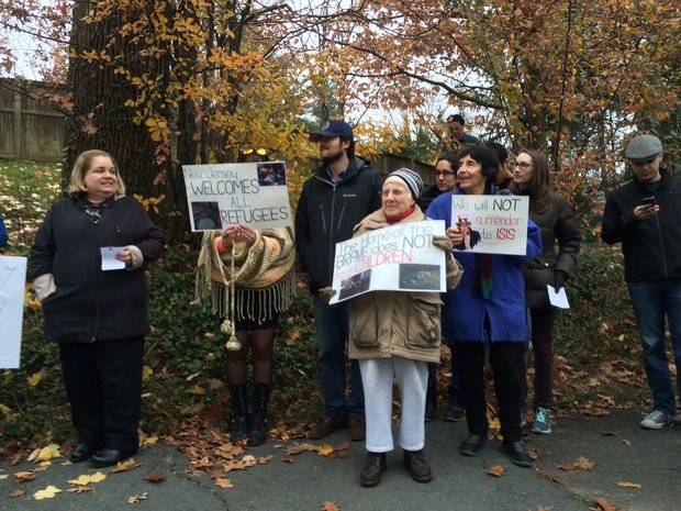 ProtestInFrontOfGovernorsMansion11-22-15